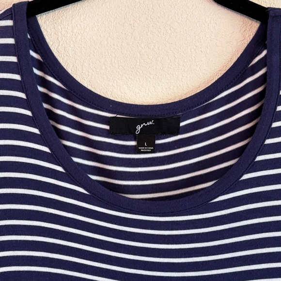 GNW Women's Striped Navy and White Lace Hem Top SZ Large Long Sleeve - Picture 4 of 7